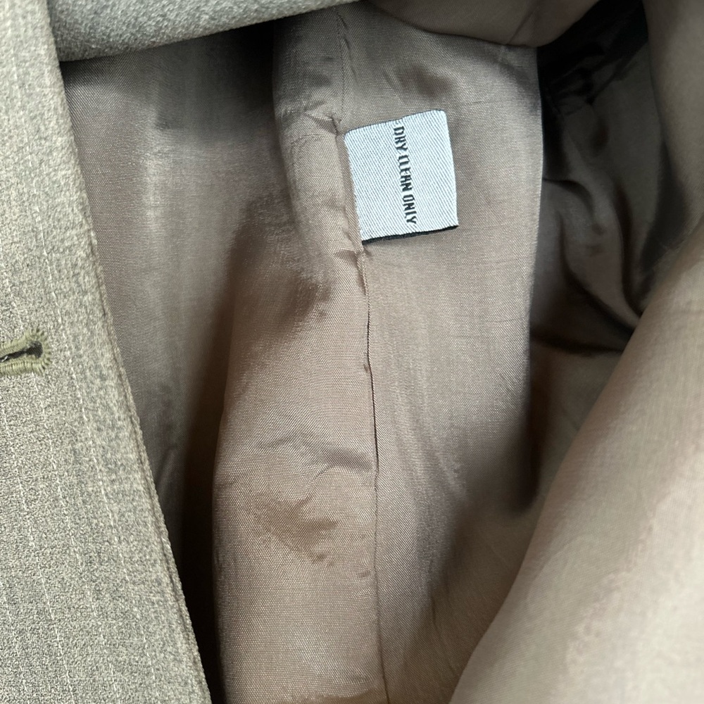 Halston 2 pc Taupe Brown Pin striped Suit Size 12. - Picture 3 of 6